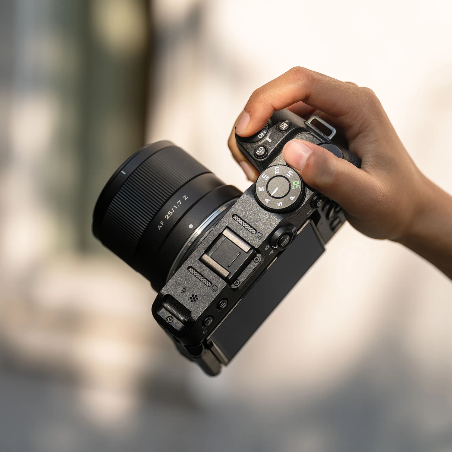 Rollei Viltrox Objektiv I AF 25 Mm I F/1.7 DX I Nikon Z-Mount 5 Rollei Viltrox Objektiv I AF 25 Mm I F/1.7 DX I Nikon Z-Mount – Bild 3