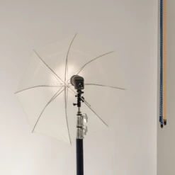 Rollei Blitzneiger I Mit Schirmhalter I Für Aufsteckblitze -Rollei Verkäufe 28830 Blitzneiger mit Schirmhalter fuer Aufsteckblitze 03